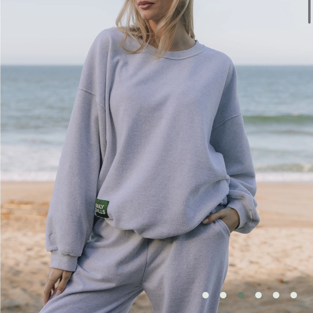 Like new Daily Drills crew neck